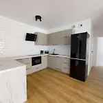 Komfortowe Apartamenty Z Garazem - Lodz Fuzja Milionowa *