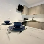 Διαμέρισμα Komfortowe Apartamenty Z Garazem - Lodz Fuzja Milionowa