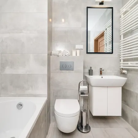 Komfortowe Z Garażem Na Milionowej * Łódź