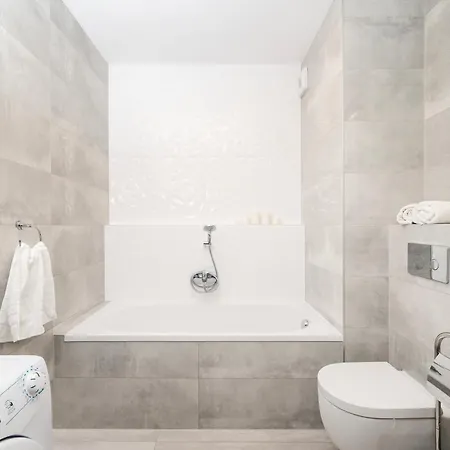 Komfortowe Z Garazem - Fuzja Milionowa Apartment Lodz